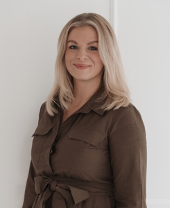 Frau Sina Webers